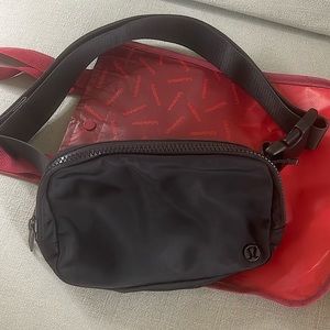 Lululemon Everywhere Belt Bag